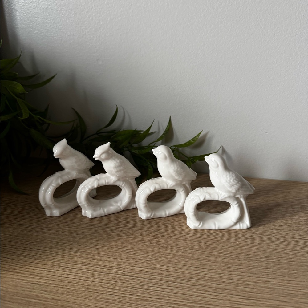 Elegant White Bird Napkin Holder Set